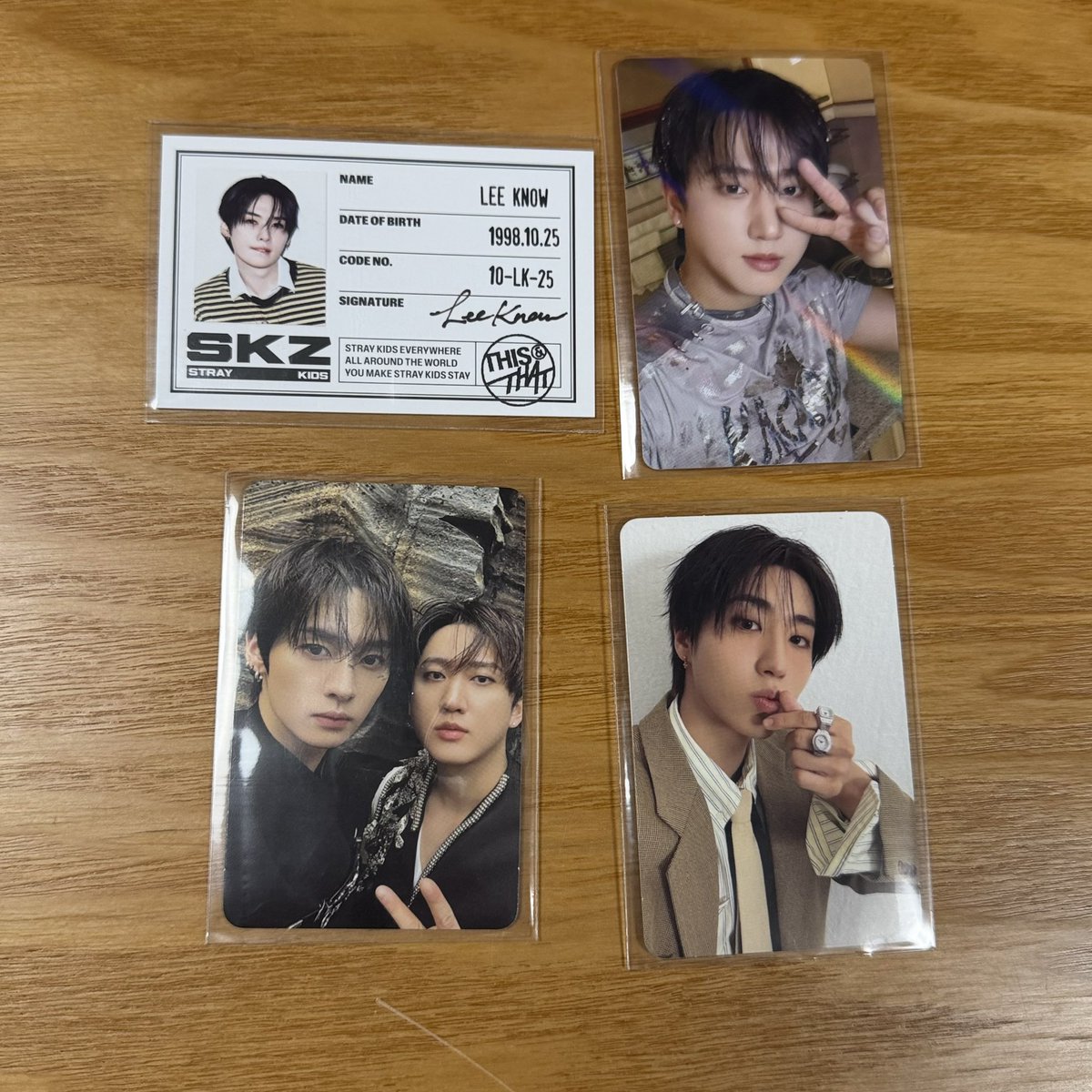 yh__riy2160's tweet photo. @Tubuan__H_A 検索より失礼します🙇‍♀️
HMV特典A チャンビ(ホロ)と同種ヒョンジンとの交換は可能でしょうか？

ご検討よろしくお願いいたします🥐 https://t.co/liThhs4S0e