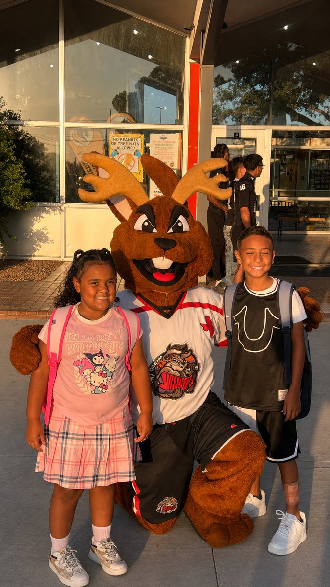 LetsGoJacks's tweet photo. Slap Jack went BACK TO SCHOOL! 📚🦌🏒

He had a blast visiting the Ireland Mustangs for their first day! 🐴❤️ Wishing everyone an awesome school year!

Want Slap Jack at your school or event? Message us! 📩

#OdessaJackalopes #SlapJack #BackToSchool https://t.co/VyEWZ3uc5a
