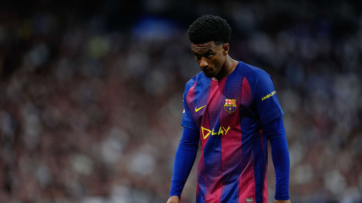 tiikitaka10's tweet photo. Je suis totalement d’accord avec ses propos, et là où je vais faire le parallèle avec le Barça. 
C’est que Kounde a su le faire lors de la saison 24/25, en est-il capable encore ?
A gauche Balde a la capacité de dribble mais ses choix avec ballon, son QI foot sont limités..a voir https://t.co/TbyHOA3QRJ