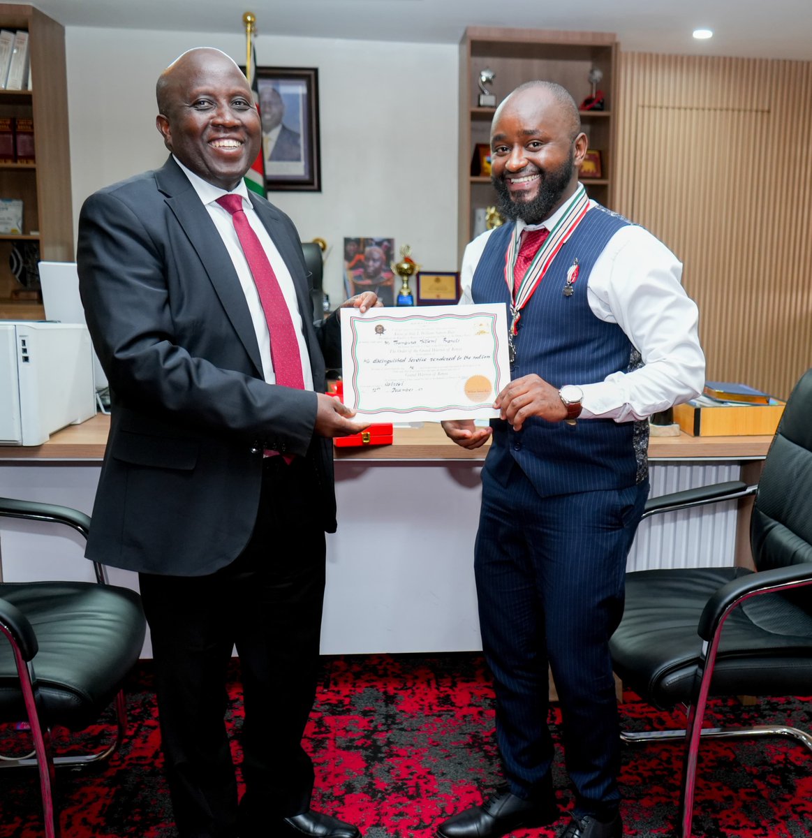 tanuijohn's tweet photo. From Presidential Digital Talent Trainee to Order of the Grand Warrior of Kenya. 🇰🇪

Today, I congratulated Mr. Kilemi Francis Thambura , a former Presidential Digital Talent Programme trainee, following his conferment of the Order of the Grand Warrior of Kenya (OGW) by H.E. President Dr. William S. Ruto, in recognition of his distinguished service to the nation through healthcare innovation, digital transformation and life-saving blood services.

Through @JijiHealth , Kilemi has turned technology and entrepreneurship into practical solutions to critical healthcare challenges. Its flagship platform, Damu Sasa, brings together blood donor mobilisation, collection, inventory management, transfusion services, haemovigilance and emergency blood coordination within one digital ecosystem.

The platform has supported collaboration with the Ministry of Health, Amref Health Africa, UNFPA and other partners, contributing to improved availability, traceability, safety and efficient utilisation of blood and blood products.

Kilemi’s journey—from a digital talent trainee to a nationally recognised innovator—is a powerful testament to what Kenyan talent can achieve when given the opportunity to innovate and solve Kenyan challenges.

This is the Kenya we must continue to build: investing in talent, empowering innovation and enabling homegrown solutions to create national impact.

Hongera, Kilemi Francis Thambura, OGW. 🇰🇪