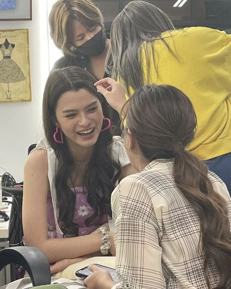 thisisdobleu's tweet photo. Chronologically speaking, same smile, same safe place, same #freenbecky 

2022/2023/2023/2026 

#PROJECTDUOONExFreenBecky
#beckysangels #srchafreen https://t.co/7Tpq4e6FJd