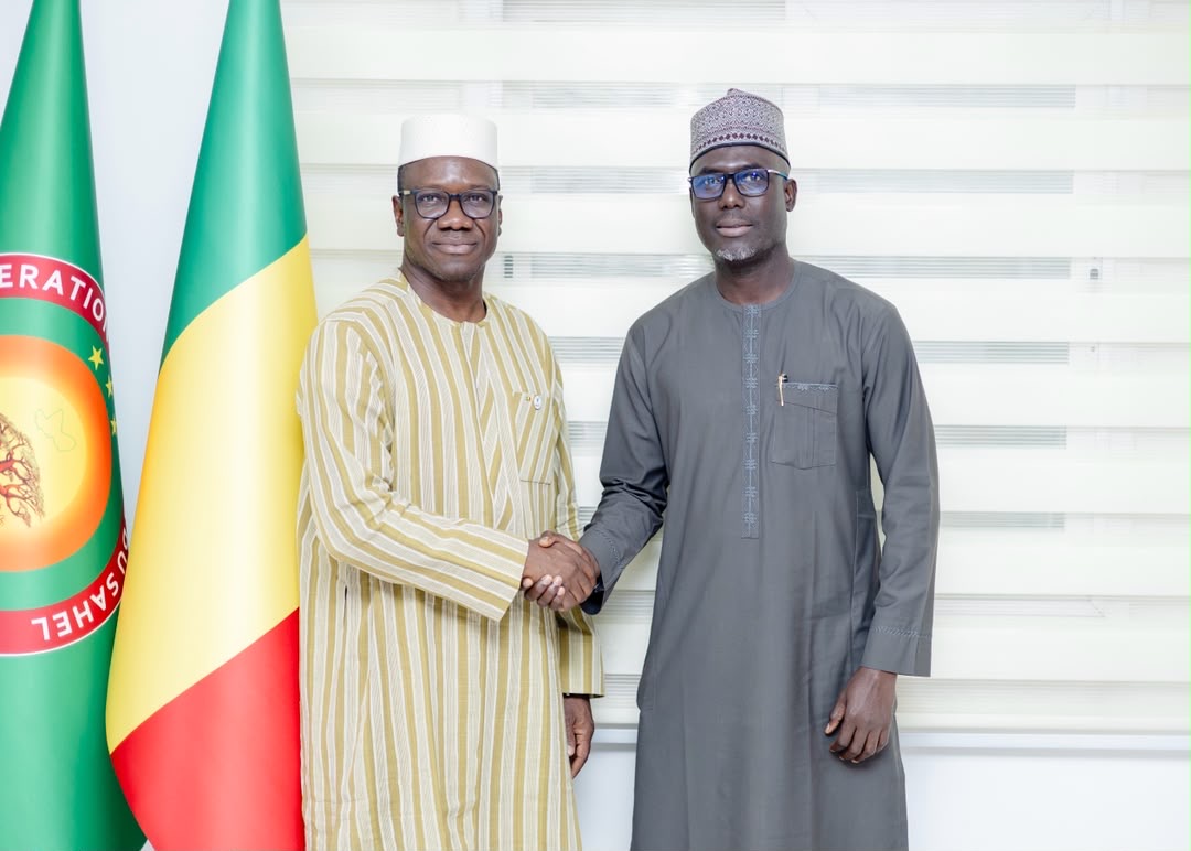 WFP_Mali's tweet photo. 🤝@WFP_Mali Deputy Country Director @SerigneMLoum met with @matd_mali Minister Brig. Gen. Issa Ousmane Coulibaly.

Together, they reaffirmed the strong partnership between the Government &amp; @WFP, and their shared commitment to supporting humanitarian action across the country.🇲🇱 https://t.co/91qPi8cZxC