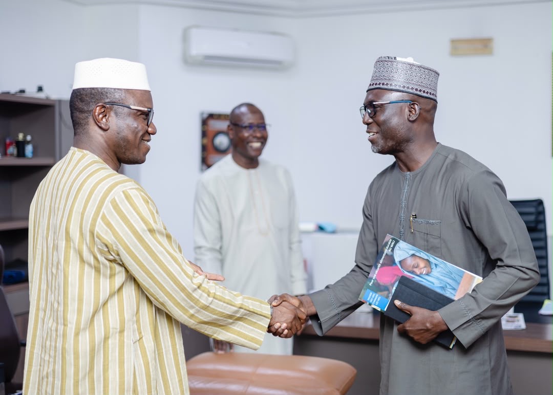 WFP_Mali's tweet photo. 🤝@WFP_Mali Deputy Country Director @SerigneMLoum met with @matd_mali Minister Brig. Gen. Issa Ousmane Coulibaly.

Together, they reaffirmed the strong partnership between the Government &amp; @WFP, and their shared commitment to supporting humanitarian action across the country.🇲🇱 https://t.co/91qPi8cZxC