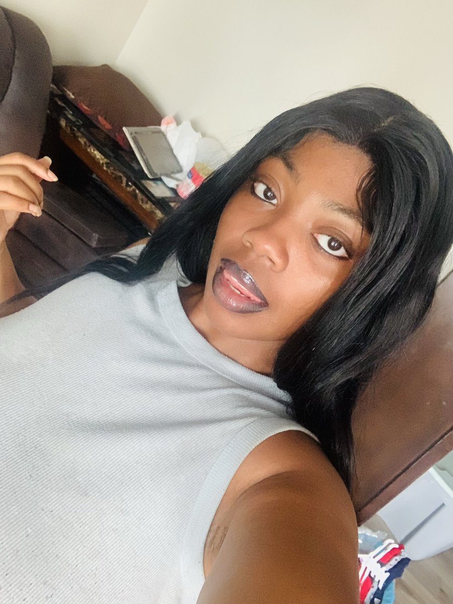 Lavishvi's tweet photo. 💜😍🖤 #likeandcomment #brownskin #beautiful https://t.co/QLgxrfLGaD