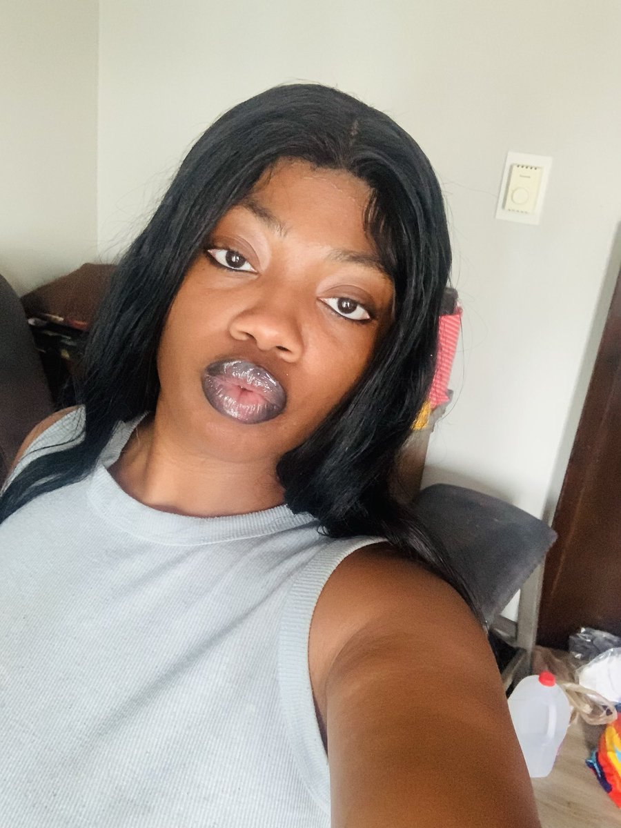 Lavishvi's tweet photo. 💜😍🖤 #likeandcomment #brownskin #beautiful https://t.co/QLgxrfLGaD