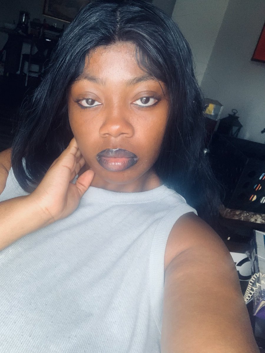 Lavishvi's tweet photo. 💜😍🖤 #likeandcomment #brownskin #beautiful https://t.co/QLgxrfLGaD