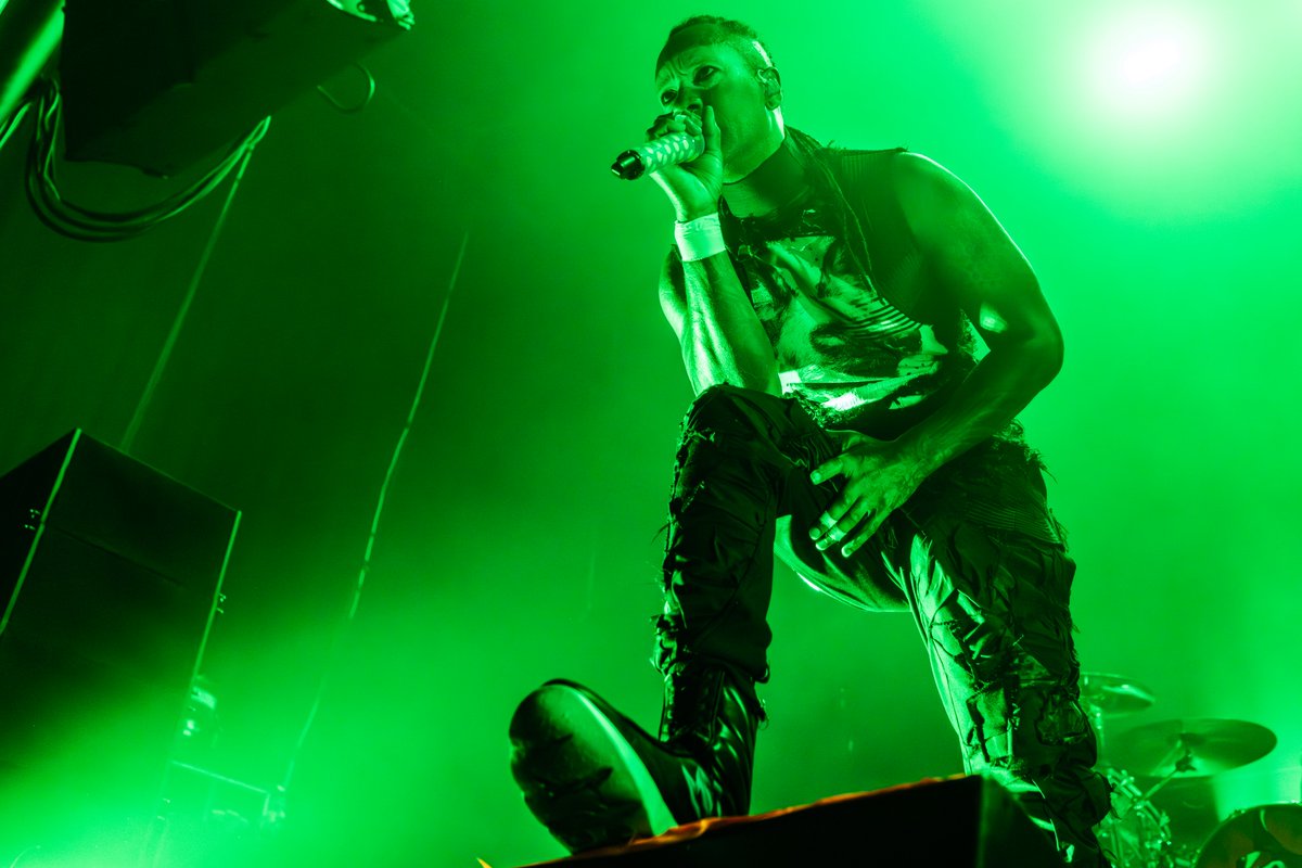 the_prodigy's tweet photo. Pure ruckus in Istanbul,,, next up Sarajevo for the first time , then we hittin Warriors Dance ,,,
U better be ready 🔥

Photos by Cem Gültepe https://t.co/dAGIFTGrLh