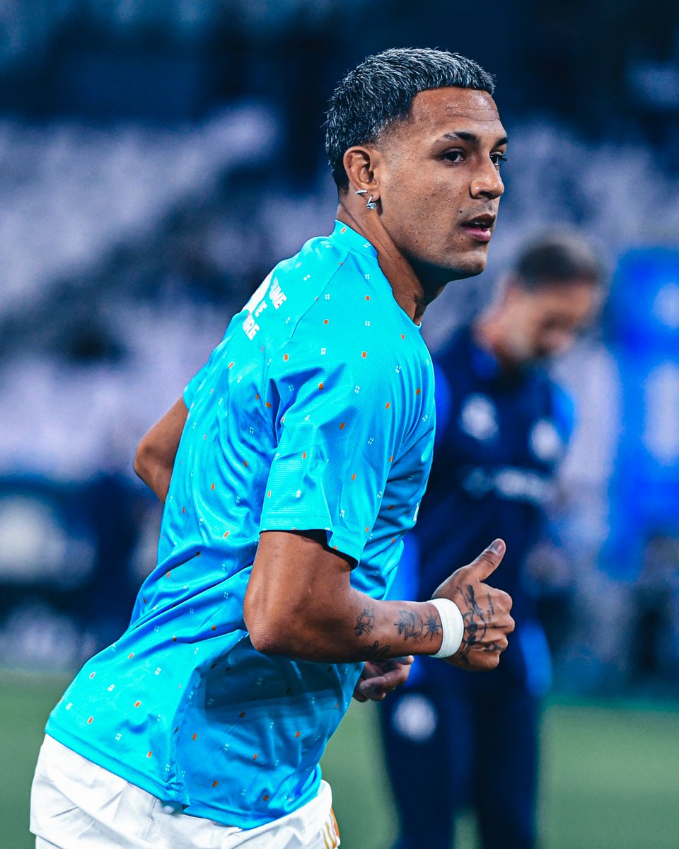 Ligue1_ENG's tweet photo. Thank you, Facundo Medina 💙🇦🇷 https://t.co/qpW1qg6ndY