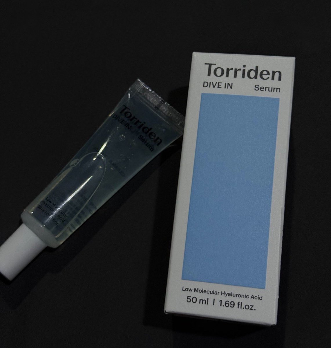 WTCYN21's tweet photo. 📍 เซรั่ม Torriden 50ml. ยังไม่เคยแกะใช้ 
ส่งต่อ 330 รวมส่ง 
✨ (แถมเซรั่มหลอดเล็กขนาด 20ml.) ✨

#ส่งต่อสกินแคร์ #ส่งต่อคสอ #ส่งต่อสกินแคร์มือสอง #พรีออเดอร์เกาหลี #ส่งต่อเครื่องสําอาง #ส่งต่อคสอมือสอง #ส่งต่อเครื่องสําอางมือสอง #torriden https://t.co/6RCcurd4uc