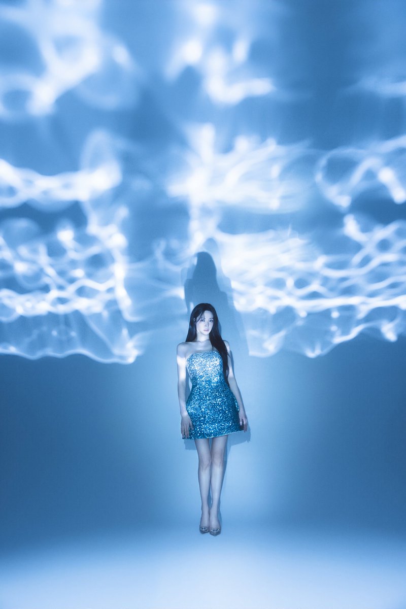 OneilyMusic's tweet photo. Tiffany Young releases the second visual photos for ‘Edge of Calm.’ https://t.co/QlN2JRsSO0