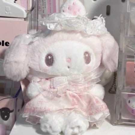 strawbryxbun's tweet photo. let pinterest decide :

⊹ ࣪ ˖ quote
⊹ ࣪ ˖ plushie
⊹ ࣪ ˖ animal
⊹ ࣪ ˖ trinket

awwwww this is so cuteee 🤍 https://t.co/dRnXKJPmDO