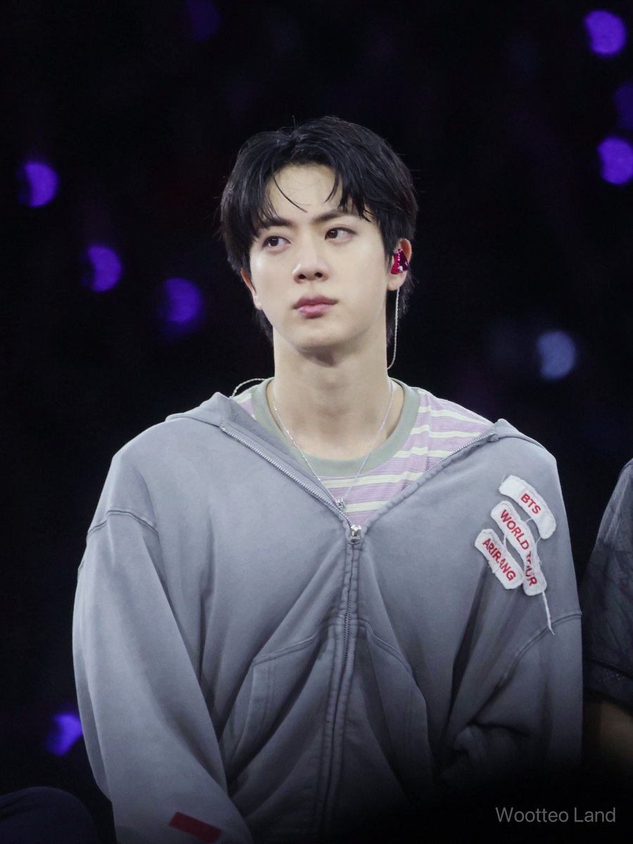 WootteoLand's tweet photo. 260810 Preview

JIN CHARMS BANK STADIUM 
#JIN_IN_BALTIMORE_D1 #JIN_WORLDTOUR_ARIRANG_BALTIMORE
#방탄소년단진 #진 #JIN #BTS_JIN https://t.co/sP4KkYGT4S