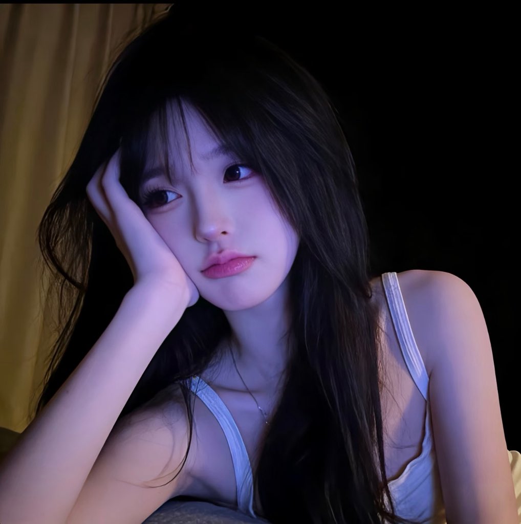 kingcatherine16's tweet photo. 新人刚玩x

想发点照片  有人锐评女大福照吗

直接给不墨迹  发完我要删了…..扣1真给 https://t.co/wqAA92eCGg