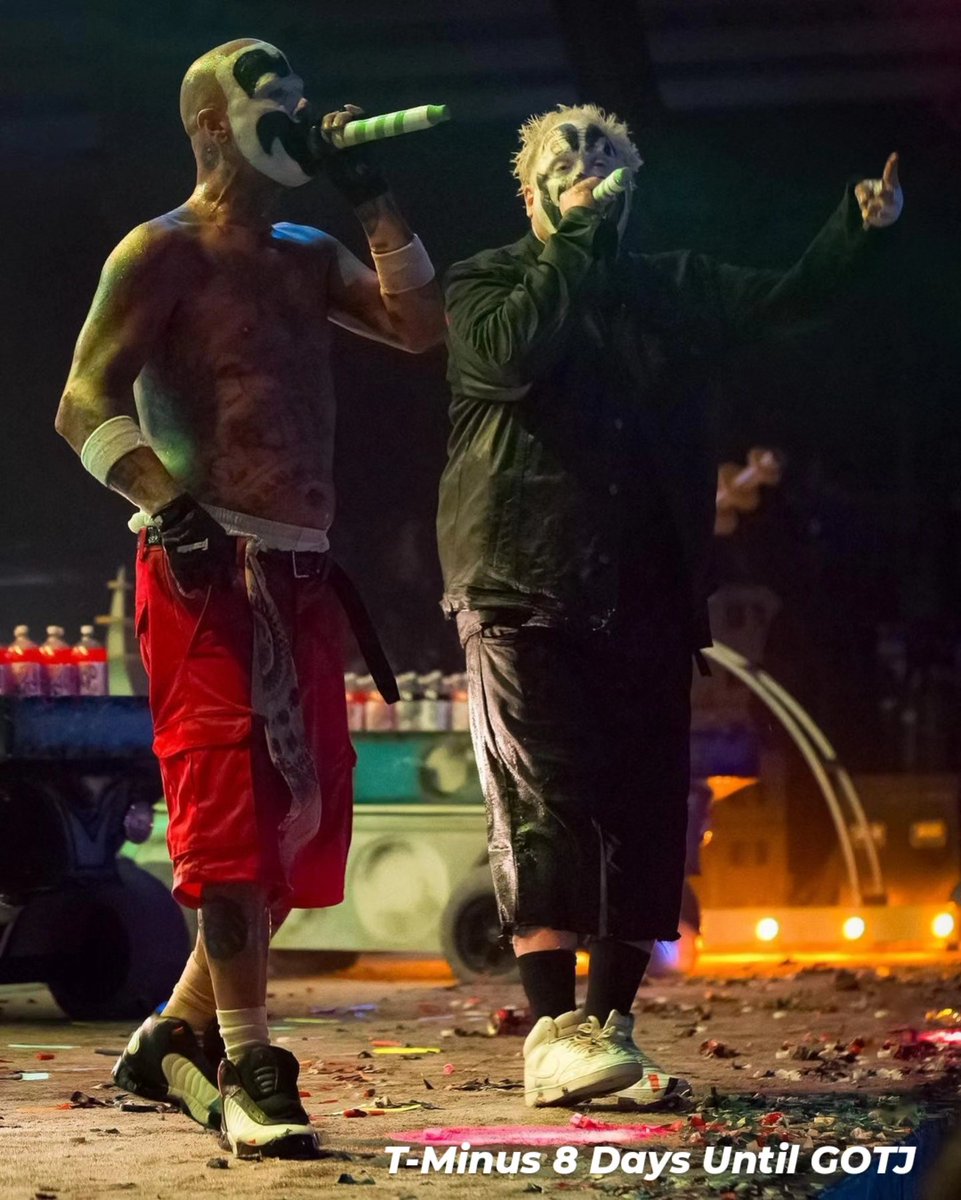 icp's tweet photo. 𝗟𝗘𝗔𝗩𝗘 𝗧𝗛𝗘 𝗟𝗜𝗩𝗜𝗡𝗚 𝗥𝗢𝗢𝗠 𝗕𝗘𝗛𝗜𝗡𝗗! 𝗚𝗘𝗧 𝗥𝗘𝗔𝗗𝗬 𝗙𝗢𝗥 𝗦𝗢𝗠𝗘 𝗥𝗘𝗔𝗟-𝗪𝗢𝗥𝗟𝗗 𝗔𝗗𝗩𝗘𝗡𝗧𝗨𝗥𝗘 𝗔𝗧 𝗧𝗛𝗘 𝗚𝗔𝗧𝗛𝗘𝗥𝗜𝗡𝗚 𝗢𝗙 𝗧𝗛𝗘 𝗝𝗨𝗚𝗚𝗔𝗟𝗢𝗦! 8 𝗗𝗔𝗬𝗦 𝗟𝗘𝗙𝗧!

Is the Xbox kinda feeling like a flop? Have you binged so much TV your brain feels like it's running on a subscription service? Does the thought of another movie night with your smelly in-laws make you wanna break like the Kool-Aid man, straight out the wall and into the great unknown? Well lucky for you it's almost time, ninja! The Gathering of the Juggalos is almost here! 8 days until the greatest party on Earth, four days of straight-up unscripted adventure! So leave the screen behind, come out with The Family and write your own story!

🎟 Get tickets now at: https://t.co/JQvpJLluEM