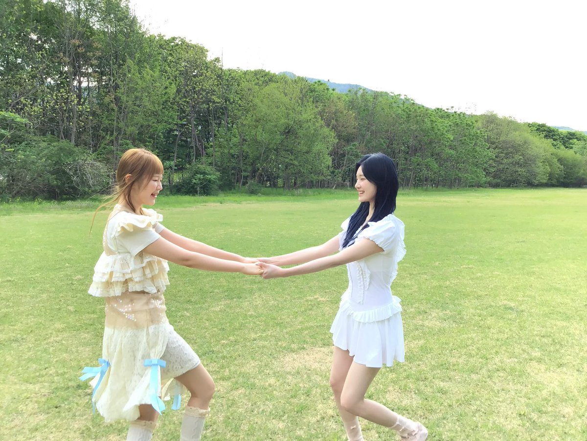 nayeorh's tweet photo. ㅤ࣭୨ৎㅤ𝗆𝗈𝗈𝖽𝗒,   𝖼𝗅𝗎𝗆𝗌𝗒,   𝖺𝗇𝖽   𝗉𝗋𝖾𝗍𝗍𝗒   ઈઉ https://t.co/0uJYLDFN7z