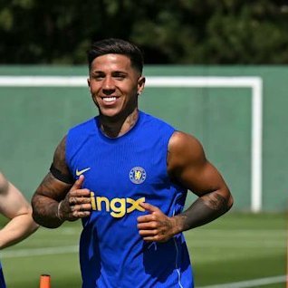 jerrygoldd's tweet photo. Enzo Fernandez is the face of Chelsea's winning project. Can't help but love him, best midfielder in the Premier League! https://t.co/nXKfpFRXNB
