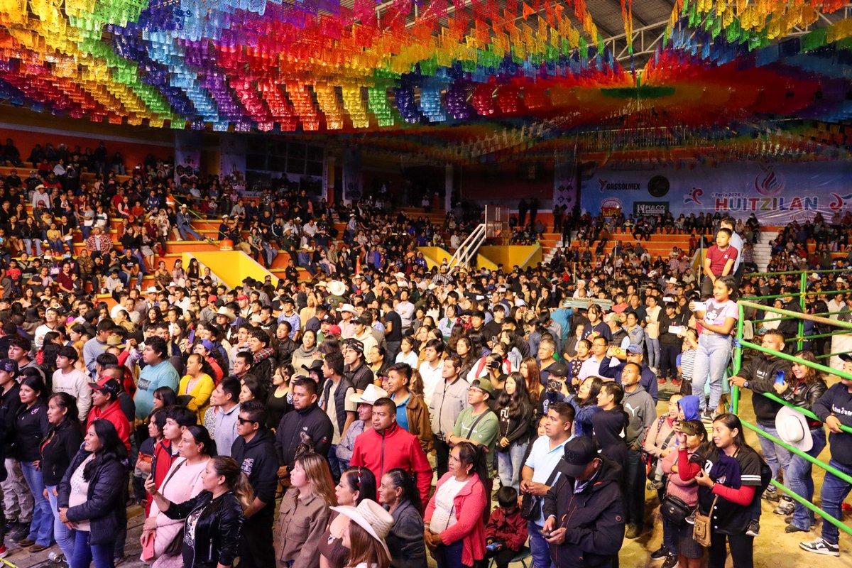 _AntorchaHuitzi's tweet photo. Rodeo baile de inicio de 𝐅𝐞𝐫𝐢𝐚 🎡𝑯𝒖𝒊𝒕𝒛𝒊𝒍𝒂𝒏 𝒅𝒆 𝑺𝒆𝒓𝒅á𝒏 2026 

𝒞𝓊𝓁𝓉𝓊𝓇𝒶 𝓎 𝓉𝓇𝒶𝒹𝒾𝒸𝒾ó𝓃 del 9 al 15 de agosto.
#FeriaHuitzilan2026 #CulturaYTradición ✨🎆 https://t.co/IVMh6e46Pw