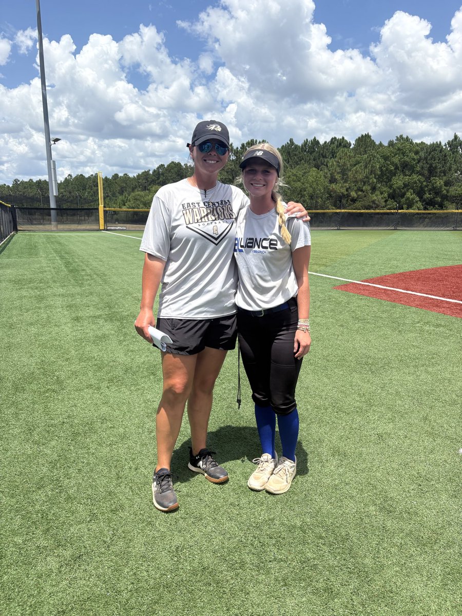 addisonhadley01's tweet photo. Few more coaches at @GCexposurecamp that I was able to get a picture with.  Several that I did not have the opportunity! 

Thank you to all the Coaches that were there!  Your time is appreciated more than you know!

@SapsSoftball 
@LSUsoftball @AuburnSoftball @PearlRiverSB @careywsoftball @LetsGoICC_SB
@BaynesCoach @coastalsouthsb @nicholls_sb @CoLinSoftball @ShcSoftball @UUAthleticsSB @LineDsoftball @PrepSoftball @ExtraInningSB @SHC_softball 
@UUAthleticsSB 
@ECCCSoftball