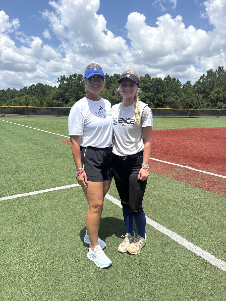 addisonhadley01's tweet photo. Few more coaches at @GCexposurecamp that I was able to get a picture with.  Several that I did not have the opportunity! 

Thank you to all the Coaches that were there!  Your time is appreciated more than you know!

@SapsSoftball 
@LSUsoftball @AuburnSoftball @PearlRiverSB @careywsoftball @LetsGoICC_SB
@BaynesCoach @coastalsouthsb @nicholls_sb @CoLinSoftball @ShcSoftball @UUAthleticsSB @LineDsoftball @PrepSoftball @ExtraInningSB @SHC_softball 
@UUAthleticsSB 
@ECCCSoftball