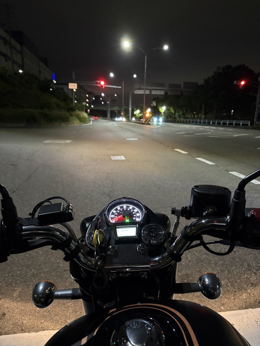 1121_kou's tweet photo. 久しぶりのバイク投稿
納車して1年経ってた
1年点検持っていかないとやなぁ https://t.co/8LPsrvIWF3