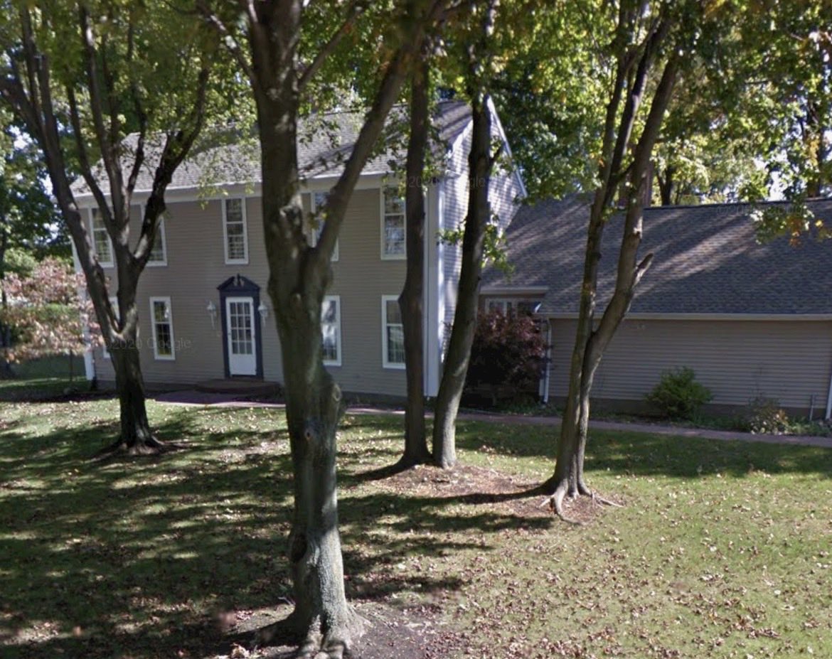 JaySanos2's tweet photo. The front of Walker scobell current house. https://t.co/UGLhAnrUDa