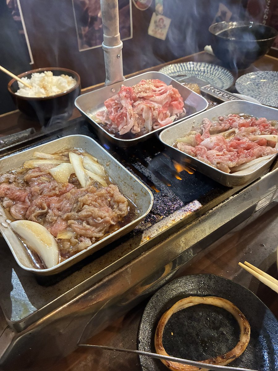 charmy0531's tweet photo. 弟��オッチャンと焼肉🥩🔥
個室だったから？(本当は個室関係ない)オッチャンのおケツがうるさかった🤣
なのに！帰る時、店員さんに
『素敵なお客様お帰りでーす』と大声で言われて笑えてきちゃったꉂ🤣𐤔

だって！素敵なお客様これだよ👇🏻🥸 https://t.co/JwHlOaH53T