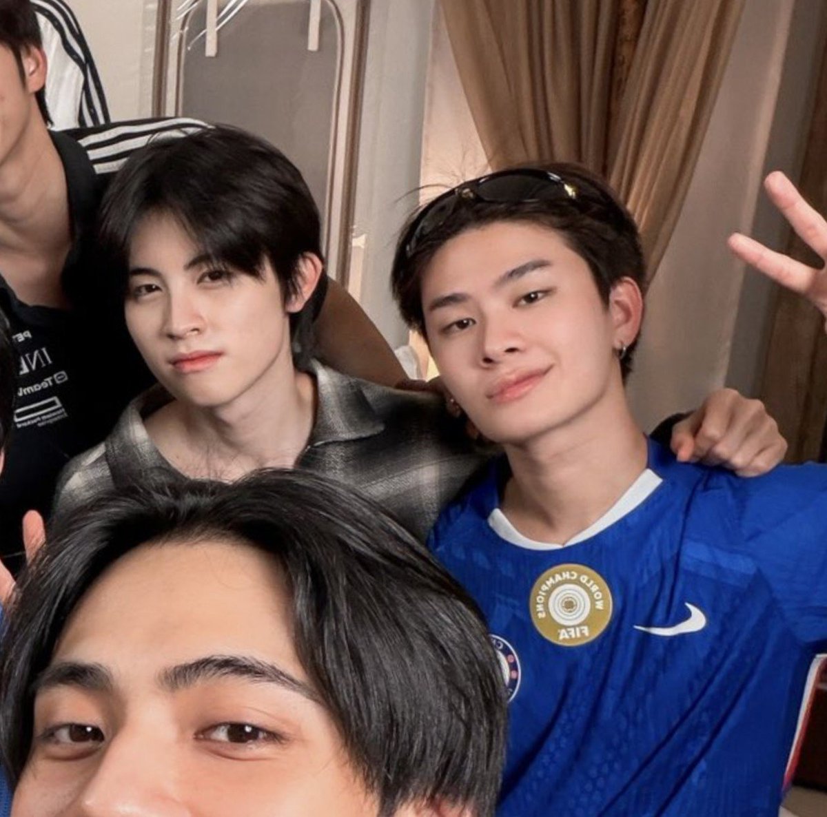 rubbyrainsxxa's tweet photo. ขอโทษคุณพศวีร์ มาร์คคริส ขุนพล ชุติวัฒน์ คิมจินวุค ณัฐกิตติ์ ภูธัชชัย เดชาวัต จั๋งธีร์ ภีมวสุ ด้วยนะครับ เพราะต่อจากนี้และตลอดไป ผมคือพระเอกตัวจริงครับ https://t.co/IvulwHsKxw