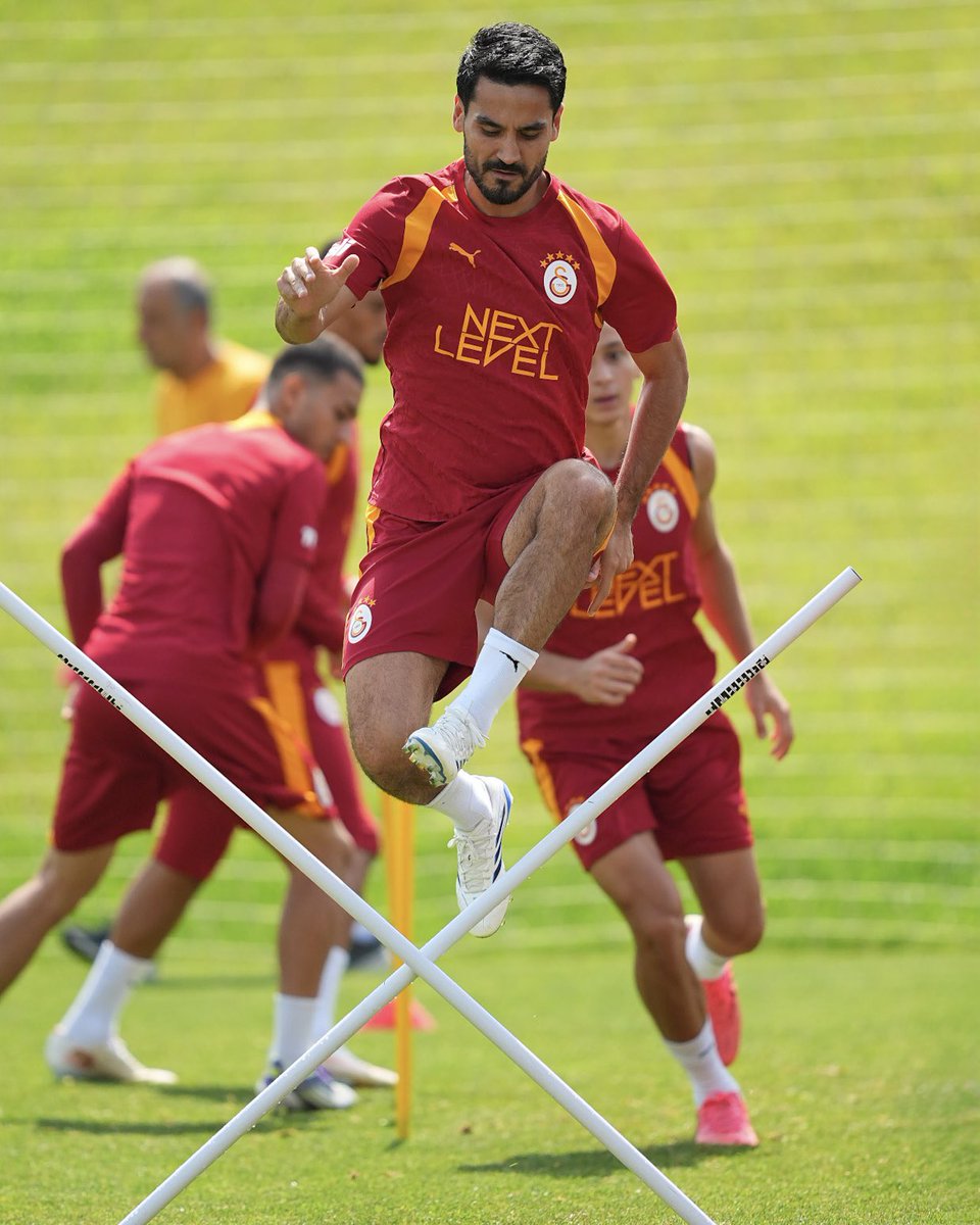 IlkayGuendogan's tweet photo. 🆙 @GalatasaraySK https://t.co/rWAVaM5Cie