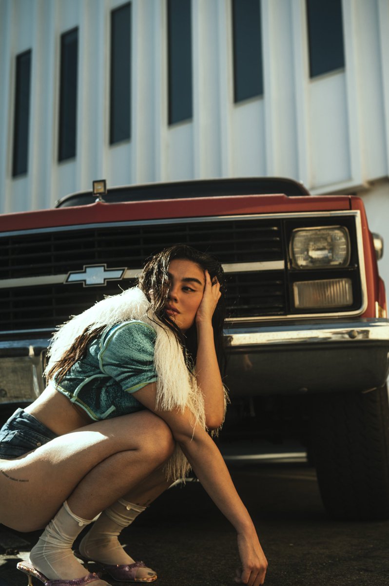 NEZGIF's tweet photo. . @agnezmo for Numéro Netherlands 
captured by Reto Sterchi 

🔗 read the full interview here: https://t.co/kSU3mBCzJi https://t.co/oyqP9KVrNR