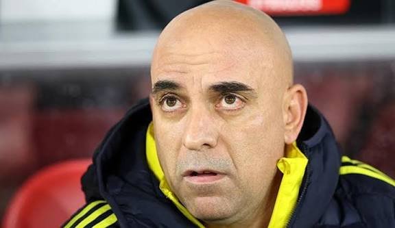 sydm1925's tweet photo. @Fenerbahce Tüm sorun birinci beceriksizce 2. De uğursuz da. Gönderin gitsinler yarın çok geç olur https://t.co/tjAd2VMuCo