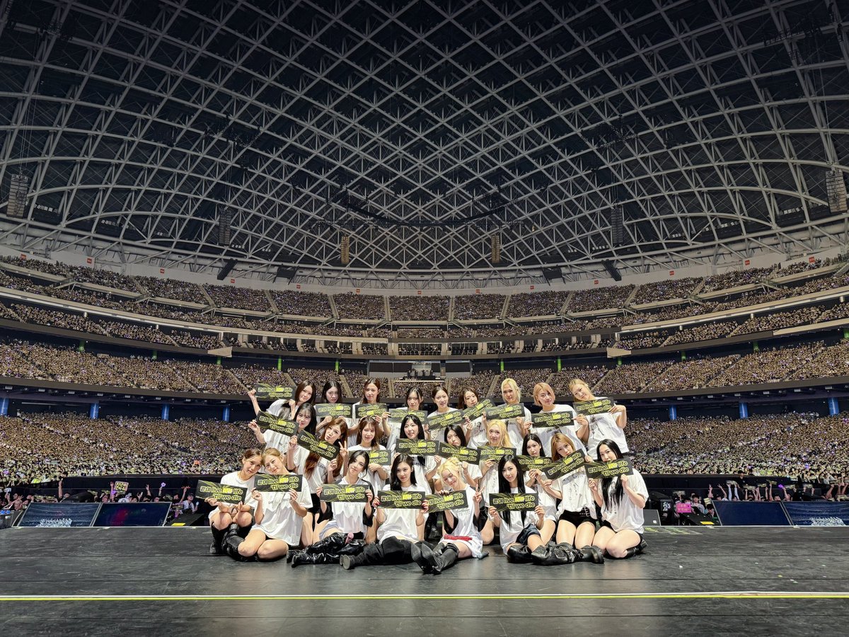 ttandcantstop's tweet photo. แทยอนและ aespa ที่ไทเปโดมครับ https://t.co/TvsTigWfhC