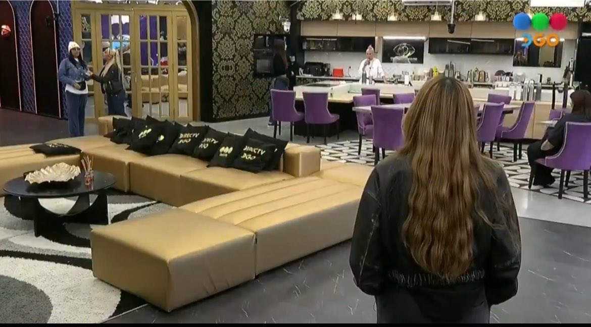 LauBufalo's tweet photo. Solange no para de darnos PLANOS DE CINE 

#GranHermano https://t.co/f0IwWxX7ZN