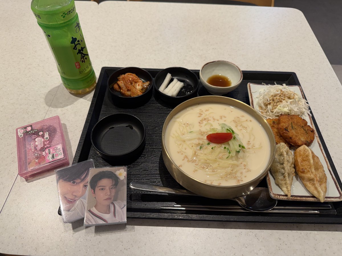 0q2s__'s tweet photo. SBS行ってきたよーヽ(･ω･)/♡
楽しすぎて大満足😻😻(まともに撮った写真がない) https://t.co/8qM1iYjvVI