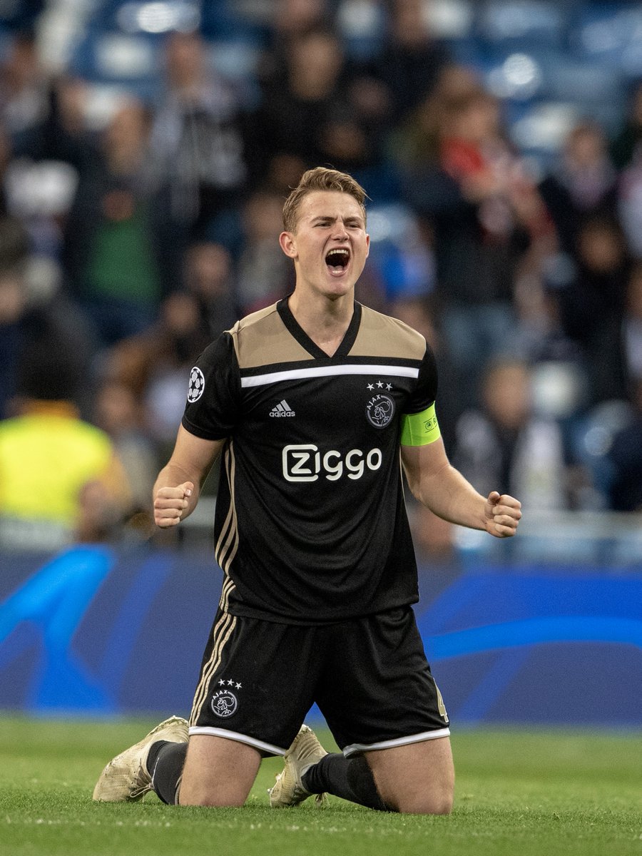 AFCAjax's tweet photo. Enjoy your 27th birthday, Matthijs! ❌❌❌ https://t.co/m9Vo2fyyE7