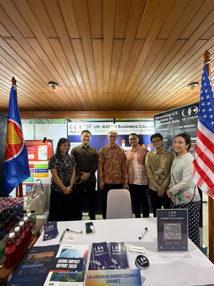 USASEANBusiness's tweet photo. USABC attended the 59th ASEAN Day Commemoration at the ASEAN Secretariat in Jakarta, highlighting its commitment to advancing cross-border trade, digital integration, and sustainable economic growth across the region. Held under the theme "Navigating Our Future, Together," the event marked USABC's first appearance at the celebration as part of the ASEAN Entities.

USABC was joined by ASEAN Secretary-General H.E. Dr. Kao Kim Hourn, U.S. Ambassador to ASEAN Hon. Kevin Kim, ASEAN Deputy Secretary-General Nararya Soeprapto, Director of ASEAN External Relations at Indonesia's Ministry of Foreign Affairs Bapak Sade Bimantara, and other ASEAN stakeholders.
#USABC #ASEANDay #ASEAN59 #ASEANEntities #ASEANCommunity