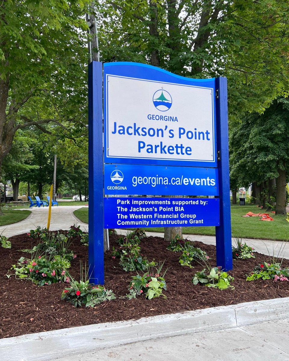 georginatown's tweet photo. Jackson’s Point Parkette has a fresh new look! Improvements include wider accessible walkways, upgraded park lighting, seating areas &amp; refreshed landscaping. The Town thanks the Jackson’s Point BIA &amp; everyone who worked to create a more welcoming space. https://t.co/7ZWQ556ktl https://t.co/iDDVwYv1QA