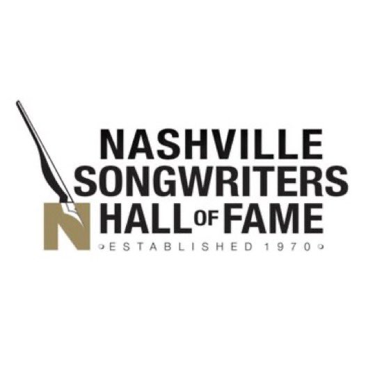 crismaths's tweet photo. ser reconhecida por um hall of fame de compositores já foi um marco. ser reconhecida por dois, NO MESMO ANO, coloca a dimensão da taylor como compositora em outro patamar. ISSO É HISTÓRICO https://t.co/F3HvWIerye