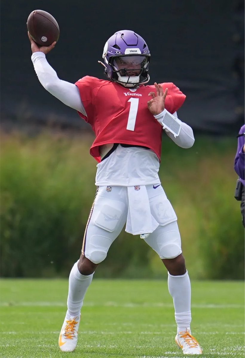 StooSports's tweet photo. Kyler Murray will be the Vikings starting QB #Skol #NFL #NFLNews https://t.co/d1U6G8O7A5