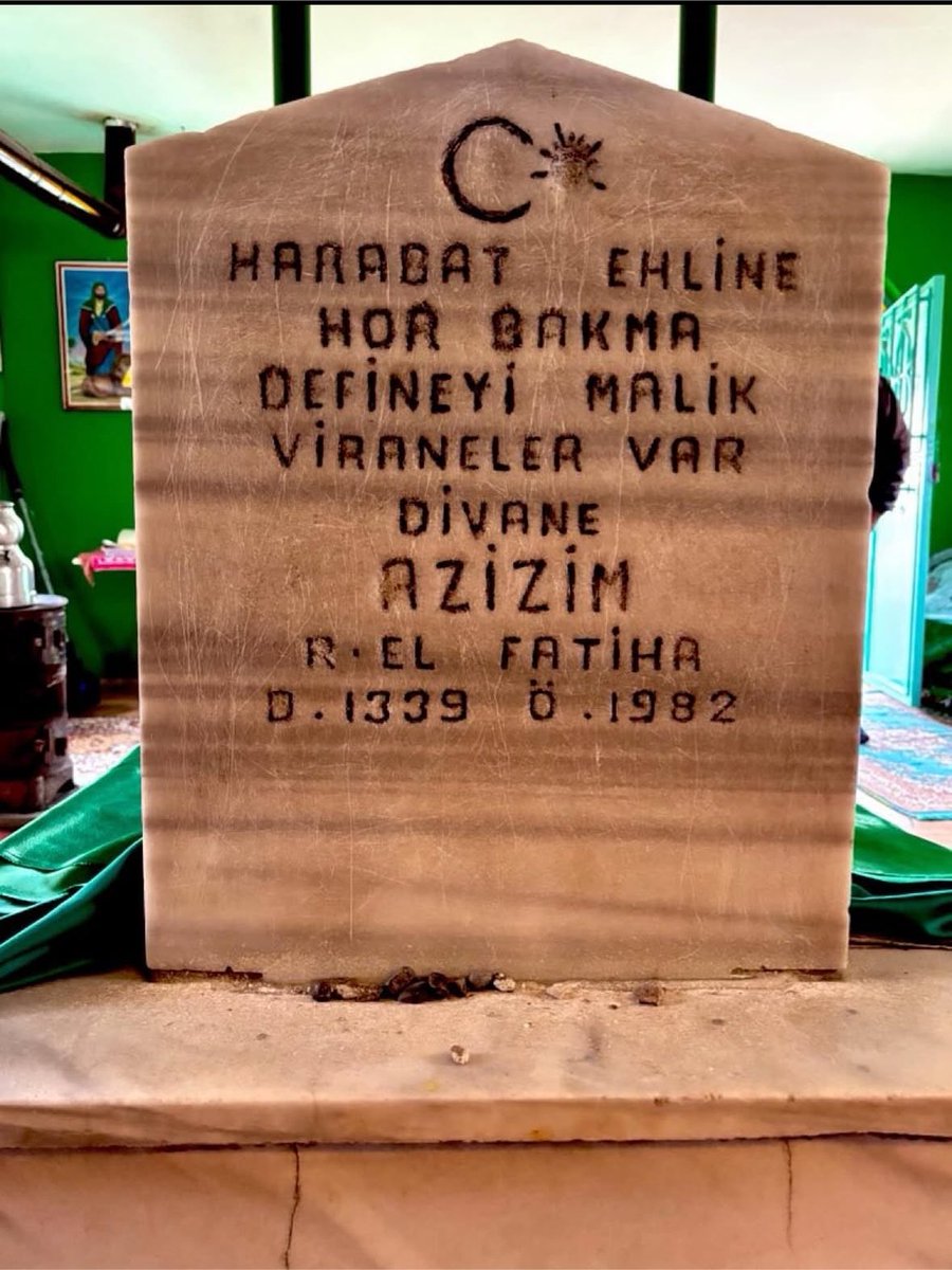 Babaishakk's tweet photo. 🏛️ Divane Aziz Baba makamı. 
📍 Erzincan

“Harabat ehline hor bakma, Defineyi malik viraneler var.” https://t.co/ivLdHoT57u