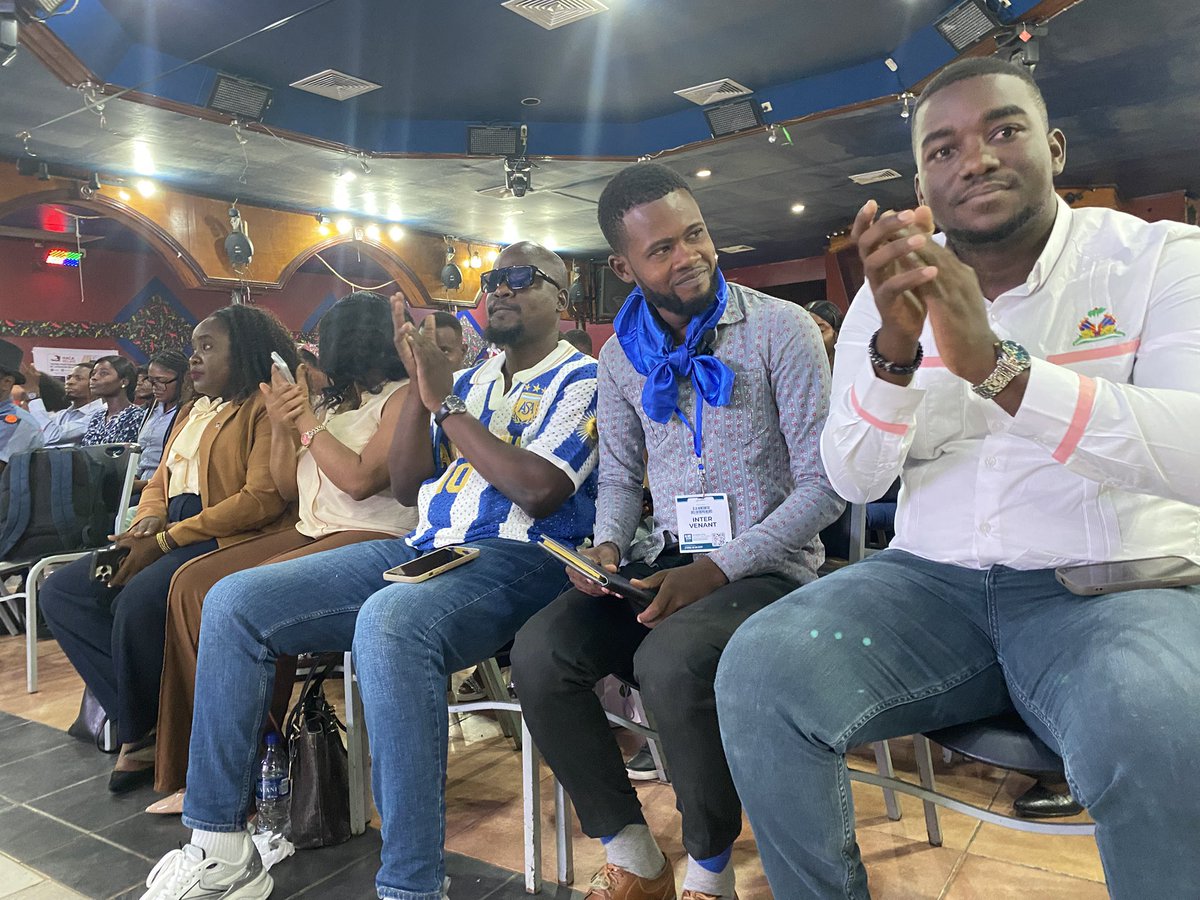 SteeveGranjean's tweet photo. 🇭🇹 AYITI BEZWEN AKSYON

Nou pa bezwen plis bèl pawòl. Nou bezwen lidè ki pare pou travay, pran responsabilite epi sèvi pèp la.

Steeve Grandjean kwè nan yon politik kote pawòl dwe mache ansanm ak aksyon.

Tan pou nou pran responsabilite nou. Tan pou nou bati yon lòt Ayiti. https://t.co/dyHmRD1GTl