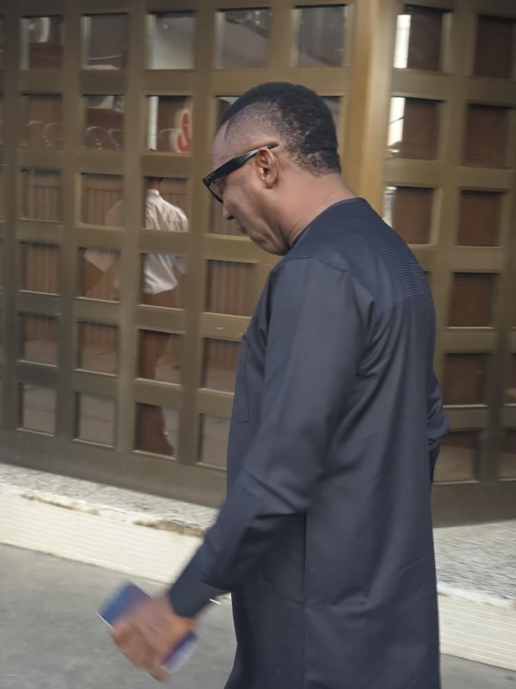 sowore's tweet photo. Today at the @ARISEtv studios in Ikoyi, Lagos, I ran into my pal Ruffy @rufaioseni and some of the other greats of the AriseTV #MorningShow.

The interview was great. For far too long, Nigerians have been fed lies and propaganda about the true state of the economy. It is time to confront those lies with the facts and discuss what it will actually take to build an economy that works for the Nigerian people.

Watch the interview and judge for yourself. WATCH HERE: https://t.co/ob9tni7s69

#Sowore2027