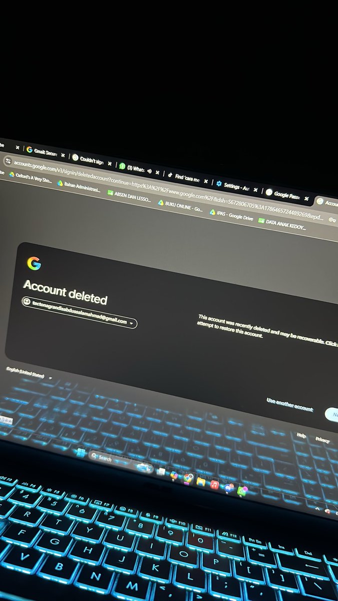 phoenixbyblos's tweet photo. @TeamYouTube please My YouTube account and gmail got hijacked https://t.co/pvCtOfXceE