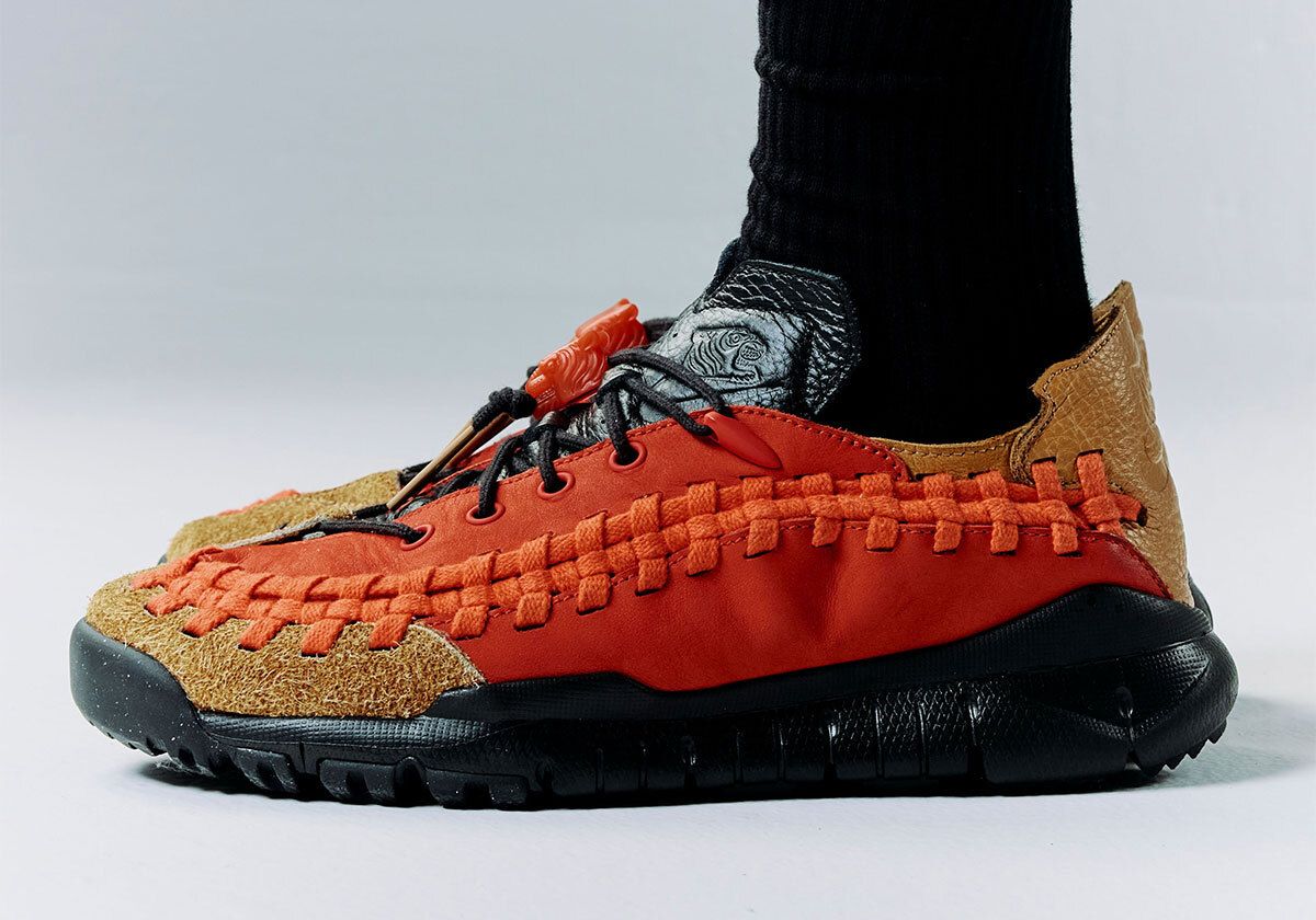 SneakerNews's tweet photo. Soulgoods x Nike Homescape Woven "Chile Red" dropping 8/16 🐅

More here >> https://t.co/Ja41ng2PwM https://t.co/6rtghVKPQ2