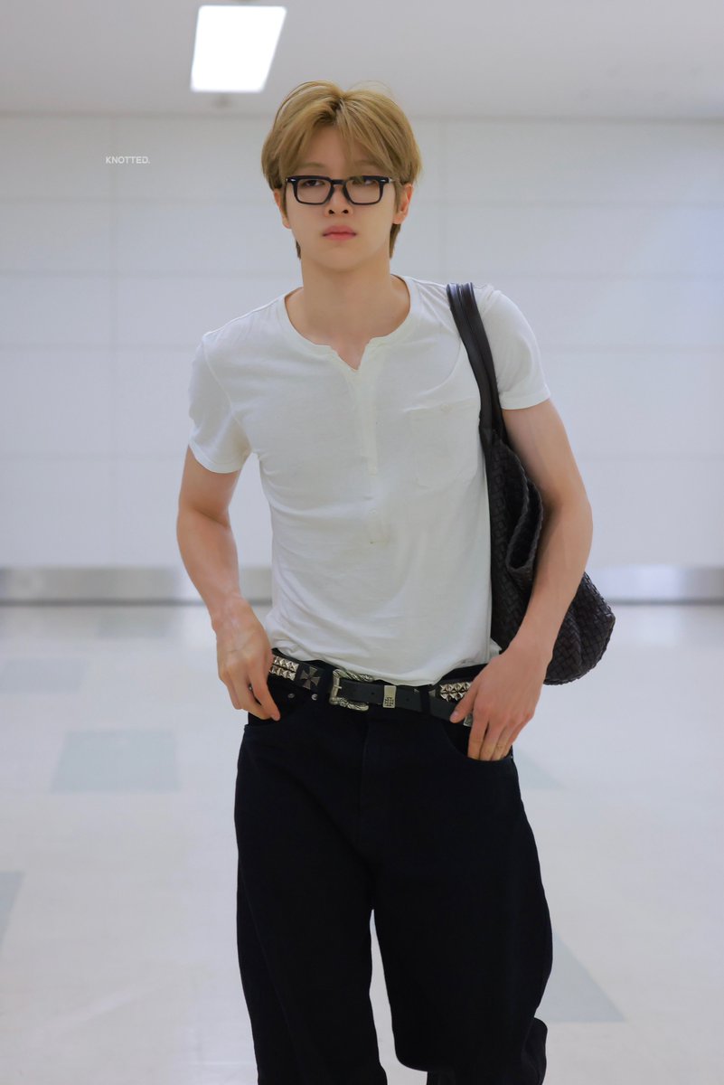 KNOTTED913's tweet photo. 260811 hnd
#성찬 #SUNGCHAN #라이즈 #RIIZE https://t.co/Xoj6pREQDX