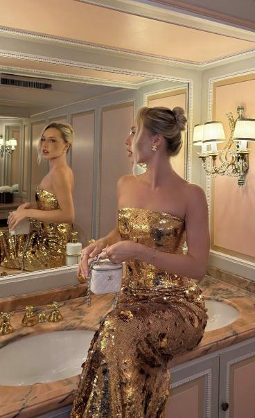christo34036850's tweet photo. Vibes #tatler #ClassyStyle #FashionInspo #ElegantStyle #ChicLook #Fashionista #frockingFabulous ๐ซง #elle #vogue #clean https://t.co/JCINfnBAr1