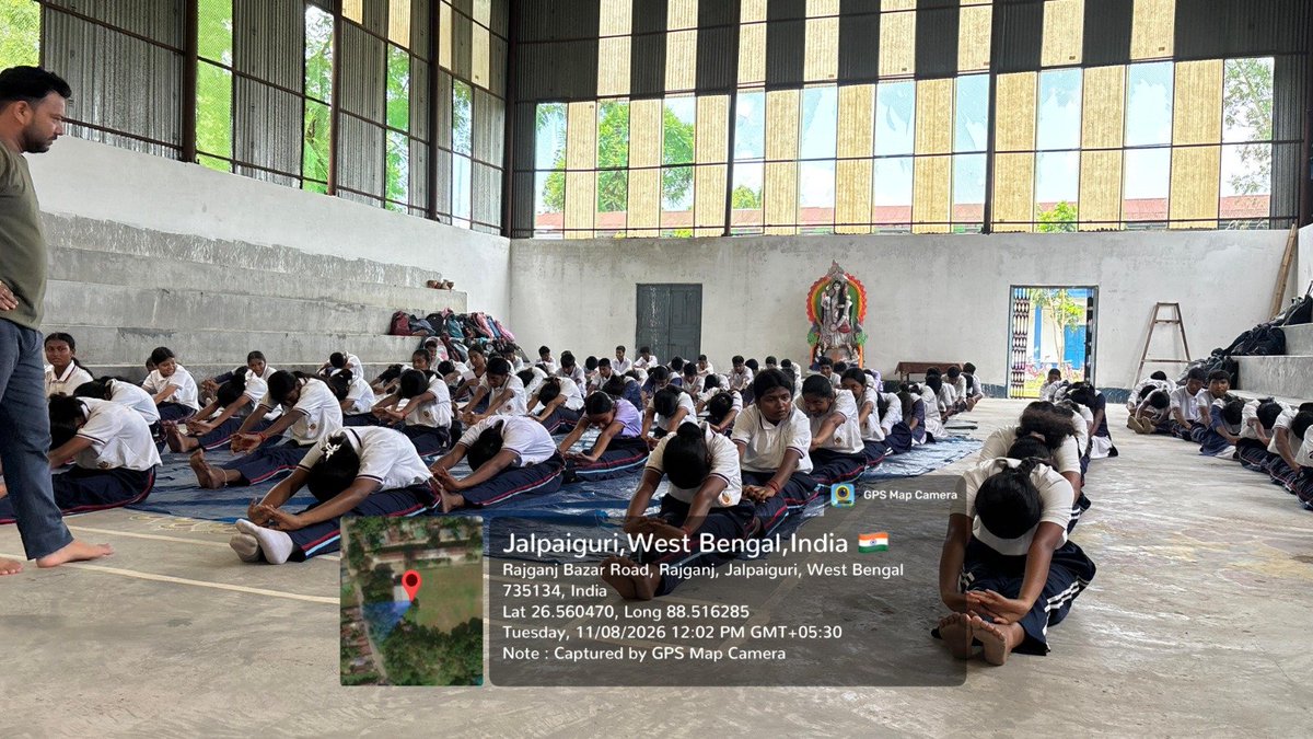 wbdhfw's tweet photo. Yoga and wellness took centre stage at Rajganj, Jalpaiguri, as part of the Ayush Diwas celebrations.
#AyushDiwas #Rajganj #Jalpaiguri #YogaAndWellness #AyushmanWeek https://t.co/bR7sgkFShB