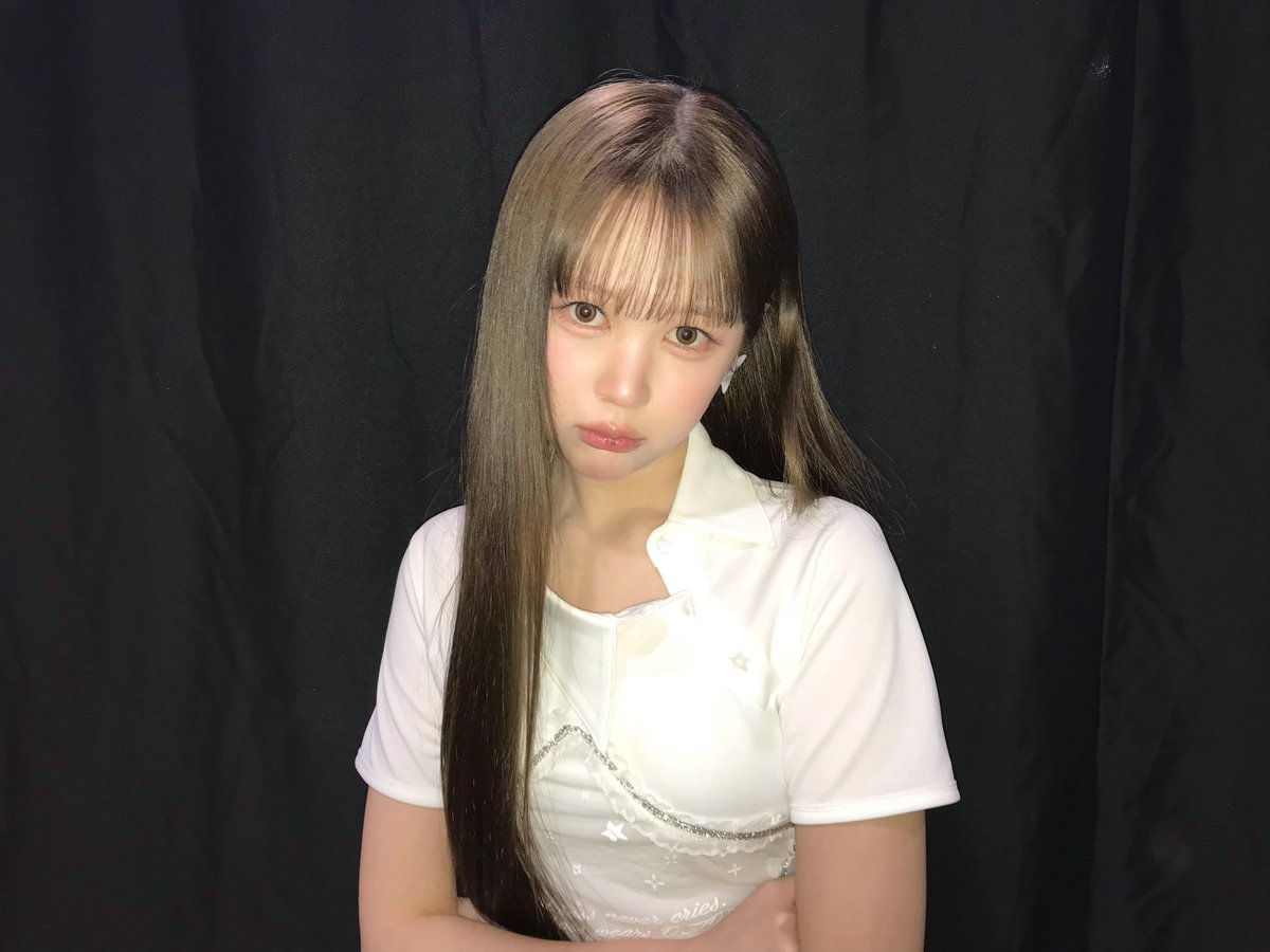 nayeorh's tweet photo. ౨ৎ  —  𝗌𝗆𝖺𝗅𝗅  𝗐𝖺𝗂𝗌𝗍,  𝗉𝗋𝖾𝗍𝗍𝗒  𝖿𝖺𝖼𝖾  . . .♡ https://t.co/ICYqHPd4wG