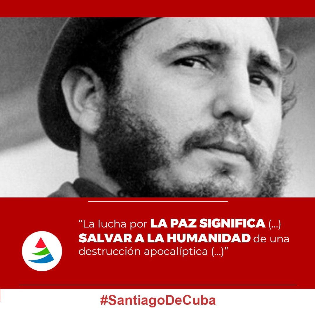 ClotildePaumier's tweet photo. #Fidel esta y estará por siempre en el corazón de cada 
cubano porque sus ideas perdurarán para la vida 
#CienAñosConFidel
#SantiagoDeCuba https://t.co/yea0FUbfW7