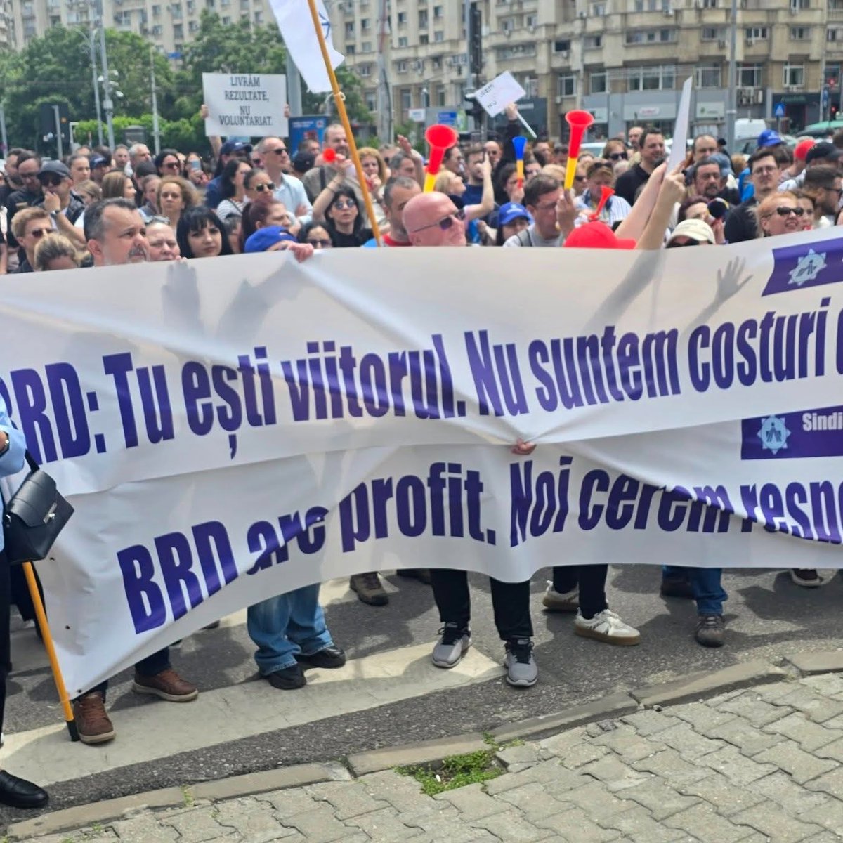 uniglobalunion's tweet photo. Bank workers at BRD – Groupe Societe Generale, one of Romania’s largest banks, will hold a two-hour warning strike on 13 August after overwhelmingly voting to reject a new contract that slashes existing protections and benefits.

Negotiations for a new company-wide collective agreement between BRD and IMPACT Union – affiliated to UNI through Romanian federation FSIF –  broke down after the bank unilaterally proposed a new contract which would strip away or water down benefits, including protections against dismissal, meal and holiday vouchers, loyalty bonuses, pension contributions, transport reimbursement and family-related benefits, as well as adequate pay rises for staff on the lowest wages.

"Our members are not asking for privileges," says IMPACT Union president Razvan Carstoiu. "They are asking BRD to preserve rights already negotiated."
https://t.co/2OnCO8MJYg