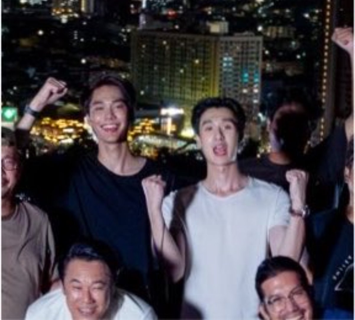 dmcloundpu's tweet photo. 2027 ดิวธีซีรี่ส์เรื่องต่อไปมาได้เลย มาจับมือเดินไปด้วยกันอีกเรื่อยๆเลยนะดิวธี🥺🫳🏻🫳🏻 https://t.co/ZGgMLV84uw